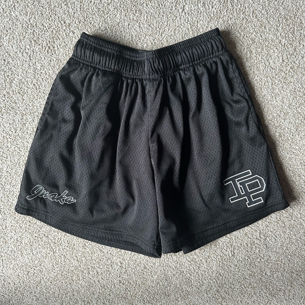Inaka Power black shorts size medium